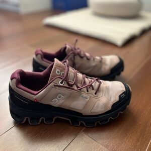 On Running Cloudventure Waterproof - excellent condition!